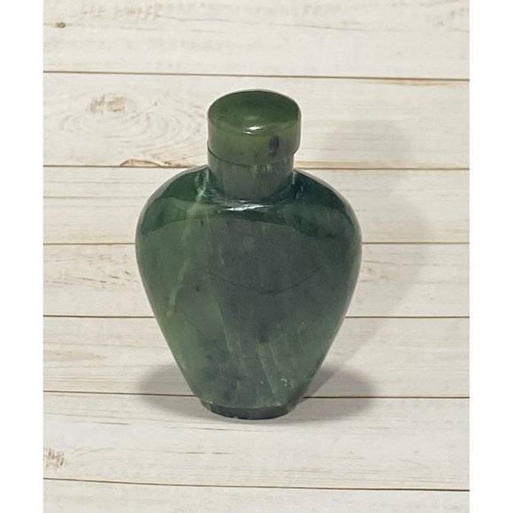 19th Century Chinese Spinach Green Jade Snuff Bottle Tapered Spade Form - Picture 4 of 10